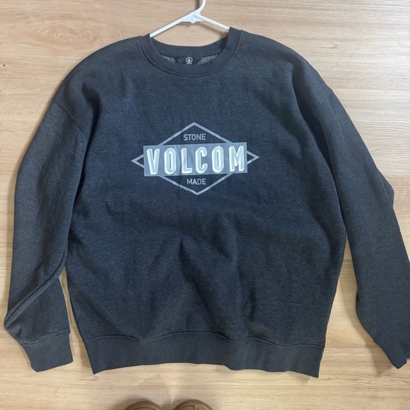Volcom Charcoal Sweatshirt NWT - Picture 1 of 8